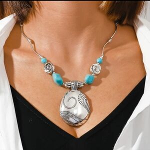 ✨️Sale✨️Vintage Style Rose Turquoise Inlay Pendant Necklace